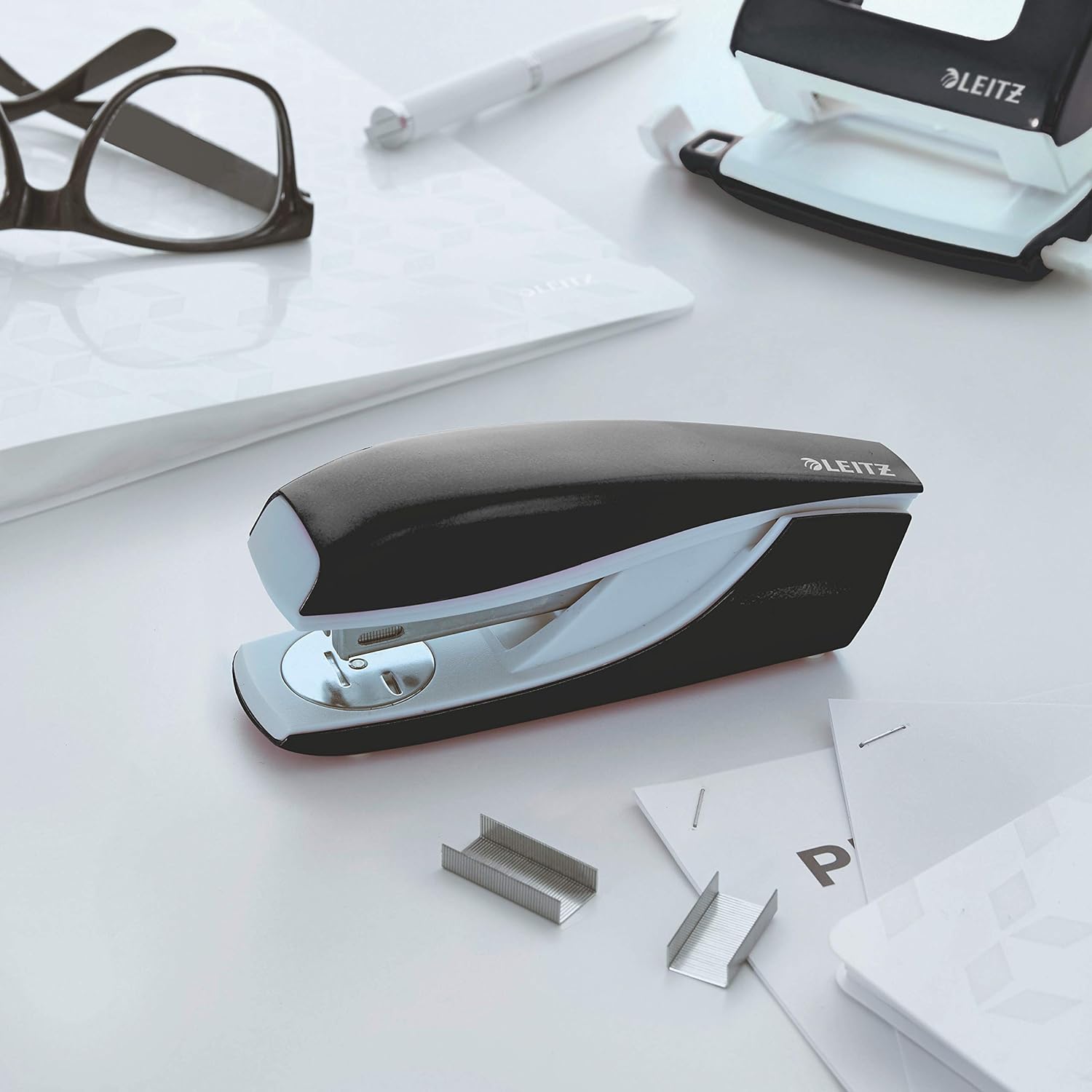 Leitz Stapler, 30 Sheet Capacity, Ergonomic Metal Body, Includes Staples, WOW Range, 55021001 - Black