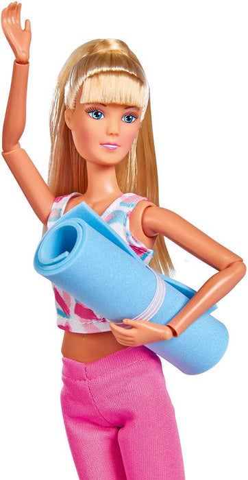 Simba 105733501 - Steffi Love Sport, Puppe in sportlicher Kleidung mit voll beweglichen Körper, 14 Gelenke, mit Sportmatte und Trinkflasche, 29cm, Für Kinder ab 3 Jahren