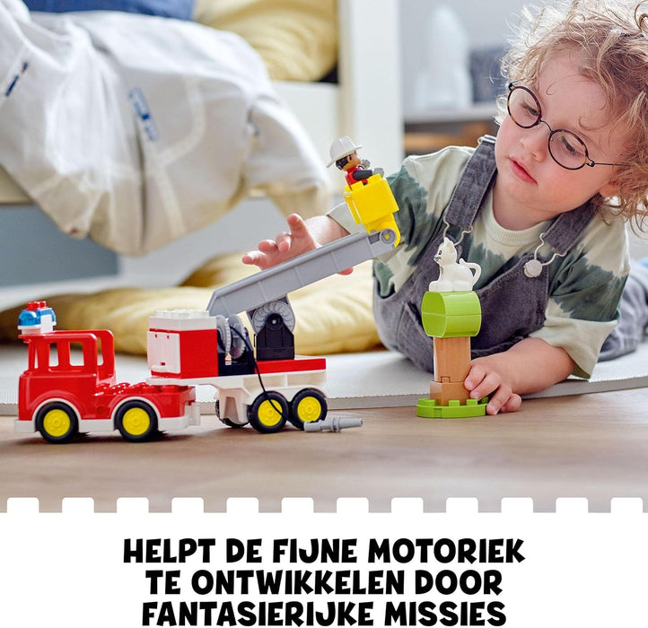 LEGO DUPLO Town Fire Engine Toy for Toddlers, Boys and Girls 2 Plus Years Old, Truck with Lights and Siren, Firefighter & Cat Figures, Educational Learning Toys 10969