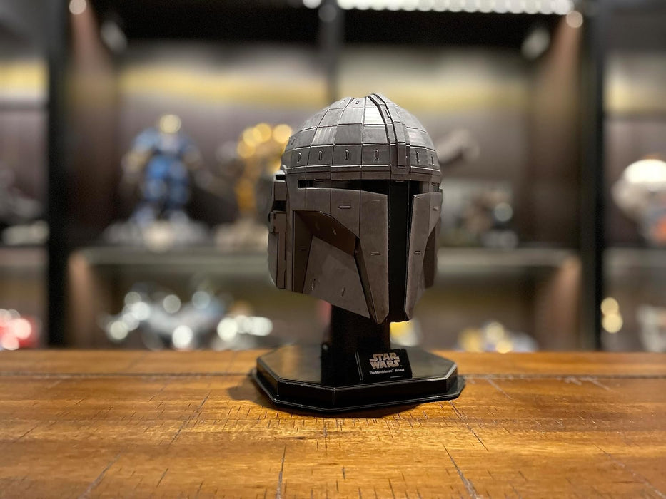 University Games Star Wars: The Mandalorian, The Mandalorian's Helmet Model Kit