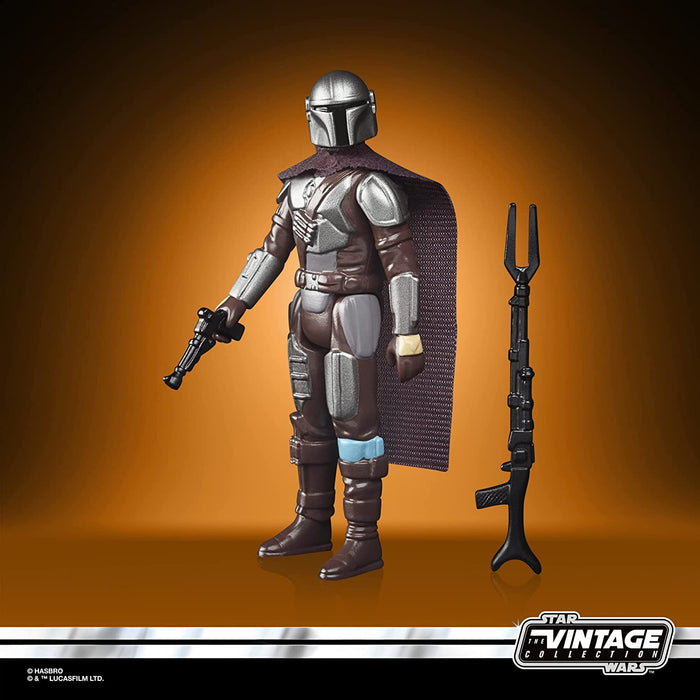 Hasbro Star Wars Retro Collection The Mandalorian (Beskar) Toy 9.5-cm-Scale Star Wars: The Mandalorian Collectible Action Figure, Accessories, Multicolor, F4456