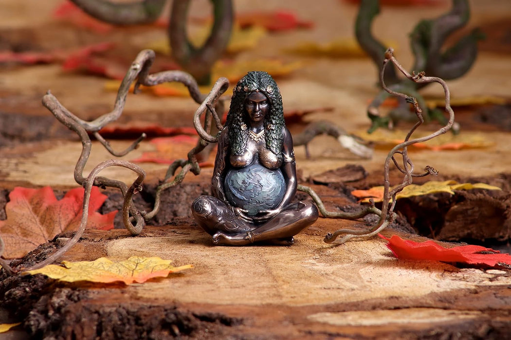 Nemesis Now Figura de Arte de la Madre Tierra (Mini) de 8,5 cm, Resina, Bronce