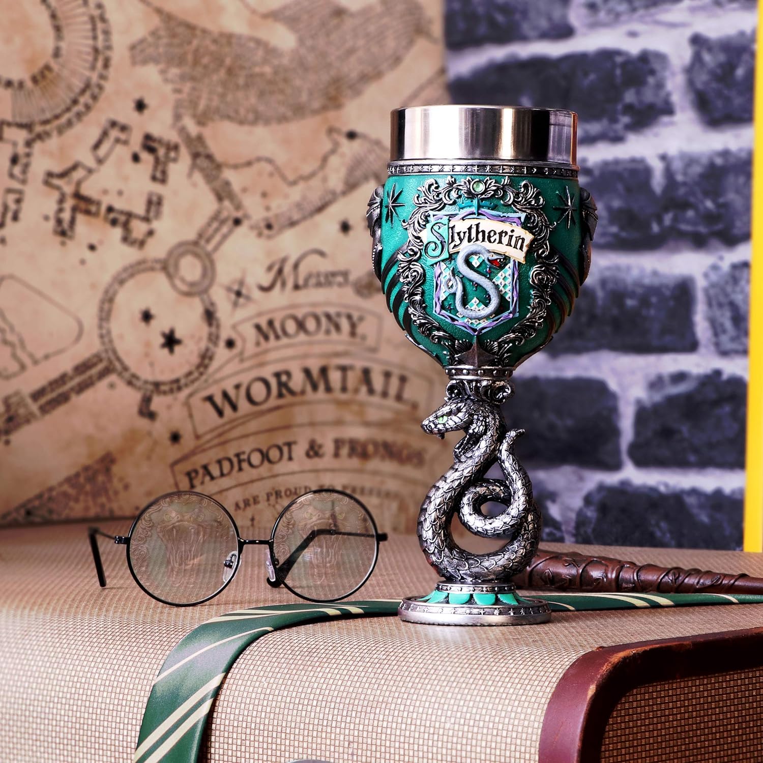 NEMESIS NOW Harry Potter Slytherin Hogwarts House Collectable Goblet Coppa Decorativa, Metallo, Multicolore, 1 unità (Confezione da 1)