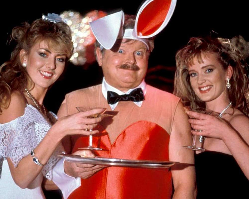 Die Benny Hill Show / Alle 38 deutsch synchronisierten Folgen der kultigen Sketchserie + Bonusfolge (Pidax Serien-Klassiker)