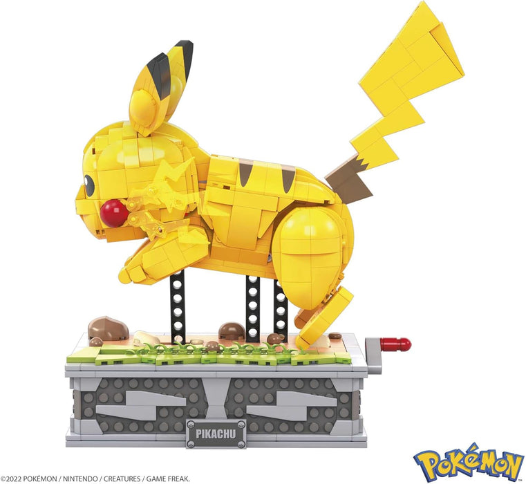 Mega Pokémon Pikachu en Movimiento, Figura de 1095 Bloques de construcción Edad Recomendada + 12 años. para Fans y Adultos. (Mattel HGC23