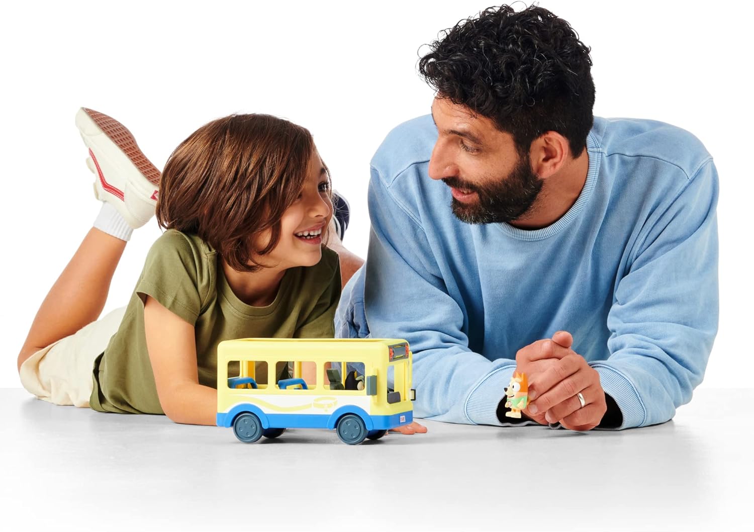 Bluey Town Bus Vehicle Playset and Official Figures Pack, with two and Bingo Collectable 2.5-3" Action Figures and Bus Pass & Heeler Family 4WD Vehicle Playset: Official Collectable Car + Heeler Family 4WD Vehicle Playset