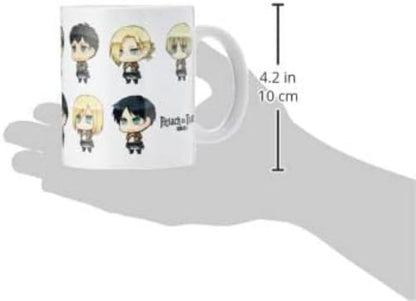 GB eye Ltd Tasse mit Aufschrift Attack On Titan, All Chimis, Porzellan, Mehrfarbig, 1 Stück (1er Pack