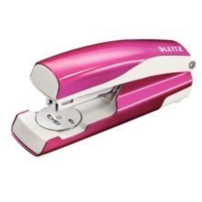Leitz Heftgerät, 30 Blatt Tacker mit 200 Heftklammern, Hefter aus Metall mit Kunststoffelementen, WOW Serie, Pink, 55021023