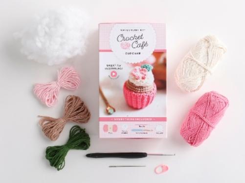 Crochet Café Amigurumi Kit Cupcake: Everything You Need Is Included: 100%-Cotton Yarn, Crochet Hook, Stitch Marker, Tapestry Needle, Fiberfill, ... Friendly! (Crochet Café Amigurumi Kits, 2