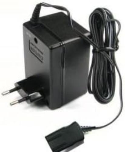 Scalextric P9401 Transformateur EU 15V - 1.2 Amp (Embout carré