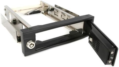 StarTech.com 5.25in Trayless Hot Swap Mobile Rack for 3.5in Hard Drive - Internal SATA Backplane Enclosure - Lockable drive bay (HSB100SATBK