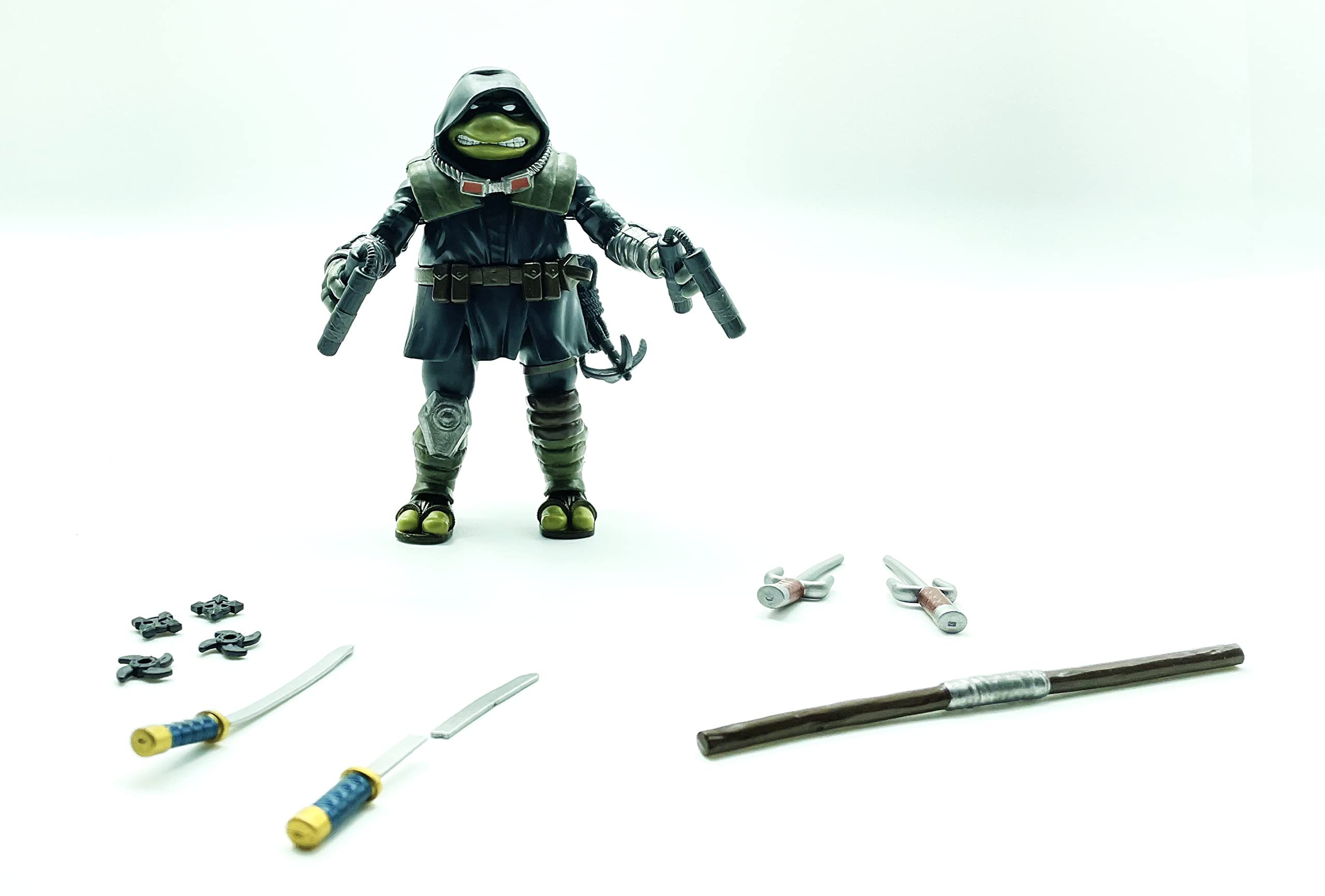 Bandai Teenage Mutant Ninja Turtles The Last Ronin Michelangelo Action Figure Coloured | 4.5'' TMNT The Last Ronin Articulated Action Figure With Accessories | Teenage Mutant Ninja Turtles Toys Black