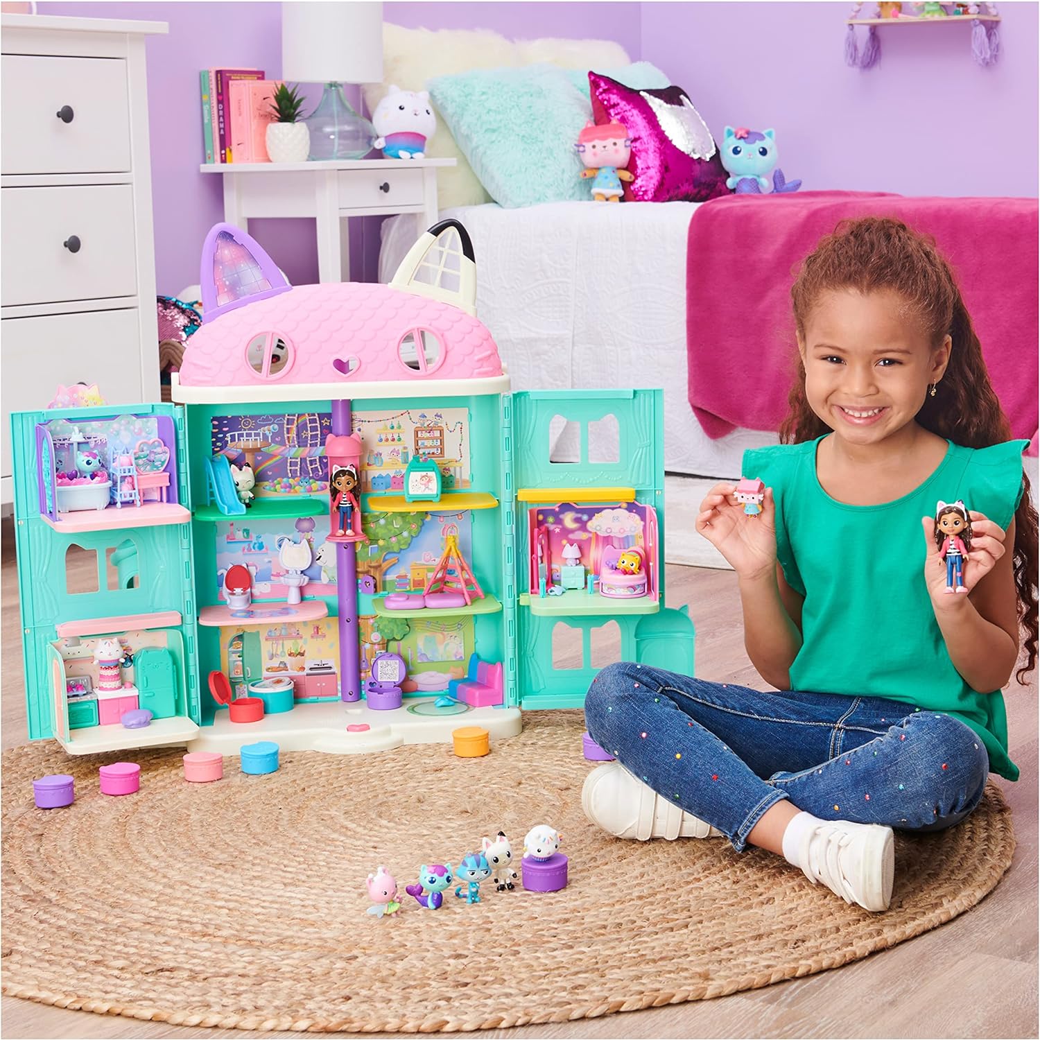 Gabby’s Dollhouse, Deluxe Figure Gift Set with 7 Toy Figures and Surprise Accessory, Kids’ Toys for Ages 3 and above
