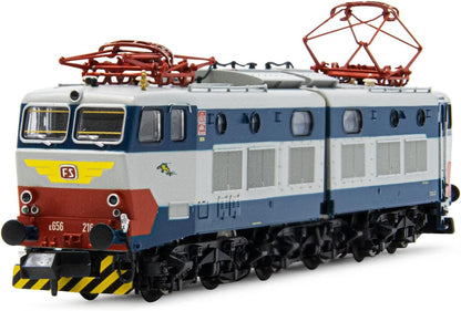 Arnold diesel locomotive class 2050, ÖBB, 2050.05, green livery with big triangle, period V