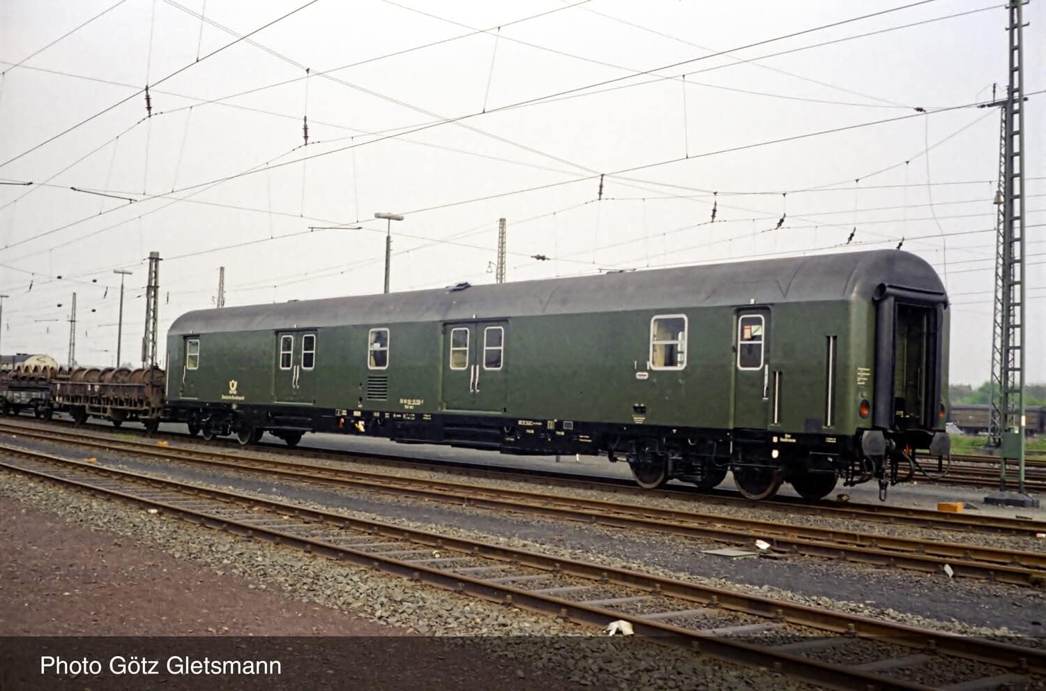 Arnold SNCF, DEV AO couchette coach B10c10, green with logo encadré, ep. IV