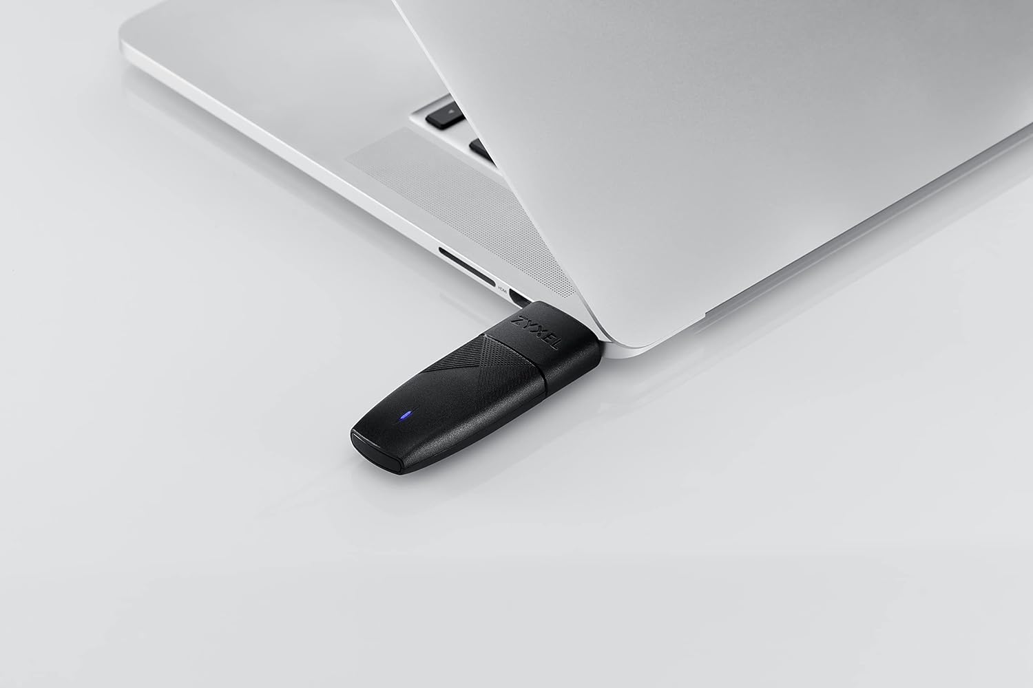 Zyxel WiFi 6 AX1800 USB Adapter – Support MU-MIMO, OFDMA for lag-free network experience. Advanced security of WPA2/WPA3 encryption  AX1800 | Dual-band Wireless | USB Adaptor
