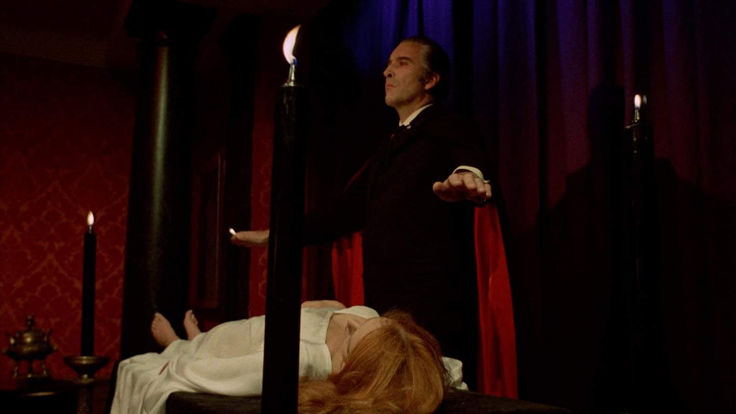 Dracula braucht frisches Blut - Cover A (Uncut Limited Mediabook, Hammer Film-Edition)