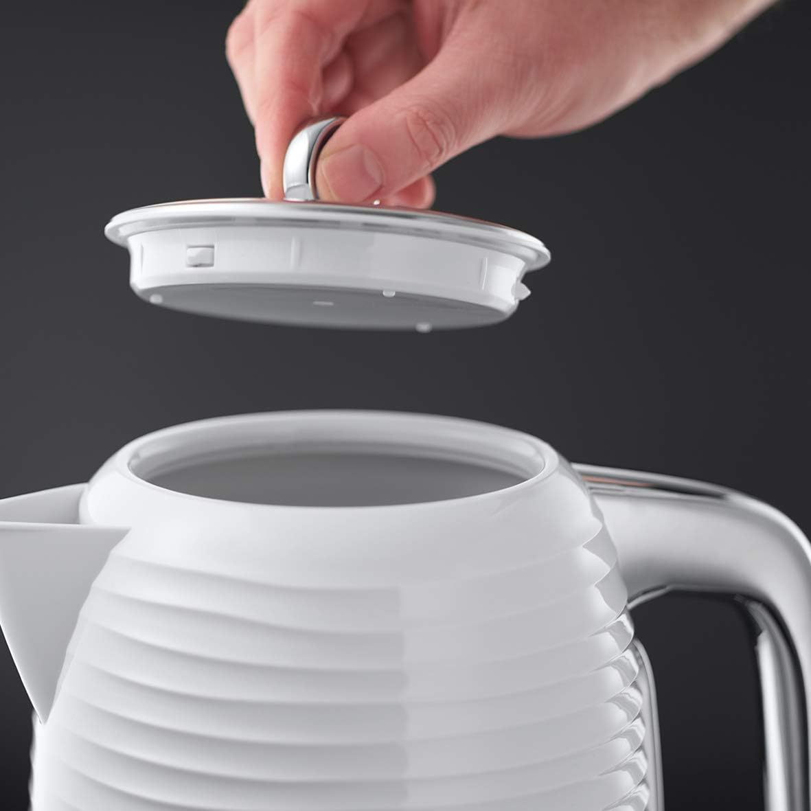 Kettle Russell Hobbs 24360-70 White 2400 W (1,7 L)