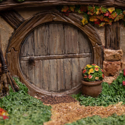 Le Hobbit statuette 18 Gardens Smial 15 cm