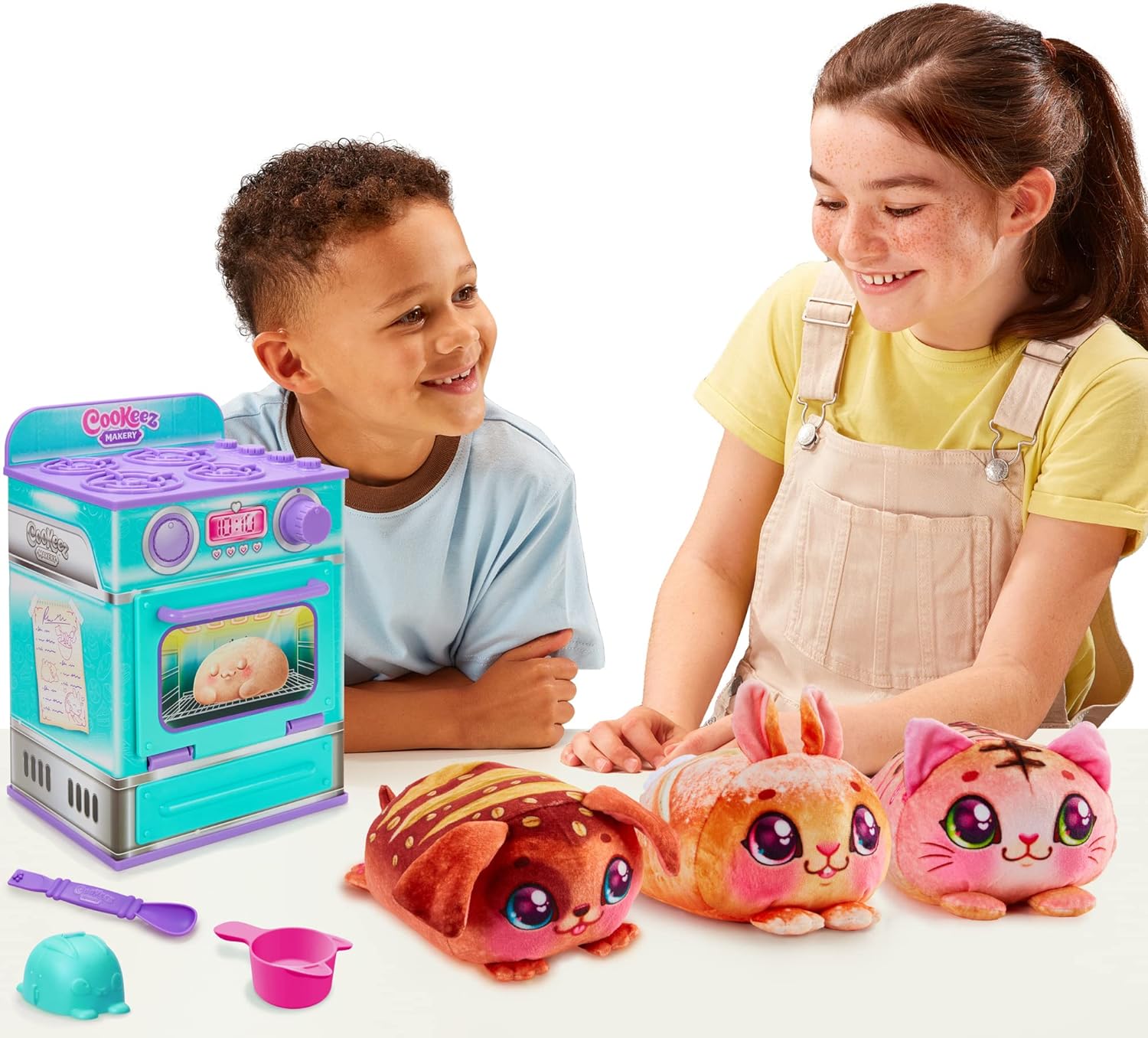 Cookeez Makery Oven, Mix & Make a plush best friend! Place your Dough In The Oven And Be Amazed When A Warm, Scented, Interactive, Comes Out! Which Surprise Bake Will You Make?