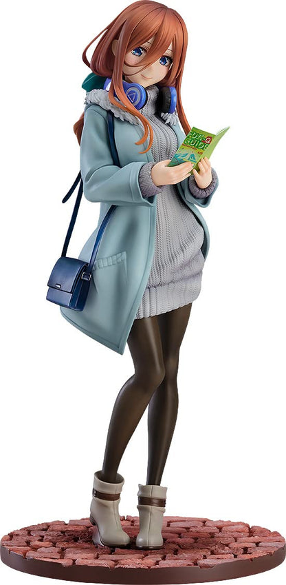 Good Smile The Quintessential Quintuplets: Miku Nakano (Date Style) 1:6 Scale PVC Figure