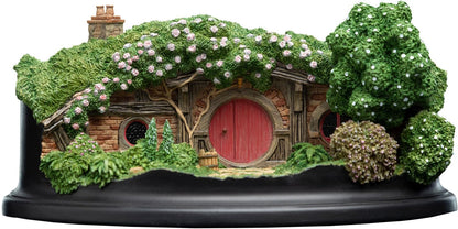 The Hobbit statuette Hobbit Hole 22 Pine Grove