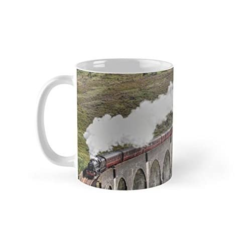Pyramid International Steam Train On Glenfinnan Viaduct Mug (One Size) (White/Green