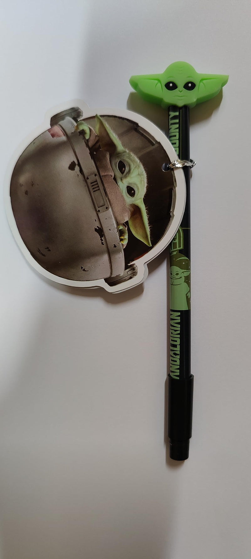 Stylo fantaisie Star Wars (The Mandalorian Precious Bounty Design) Cadeaux pour hommes, femmes et enfants – Produit officiel