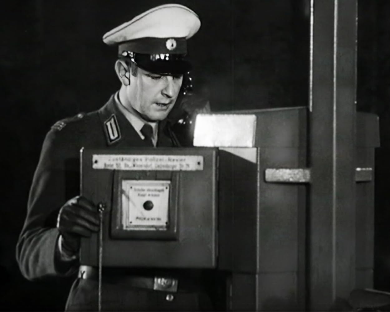 Es geschah in Berlin - Aus den Akten der Kriminalpolizei / Die komplette 3-teilige Krimiserie (Pidax Serien-Klassiker)