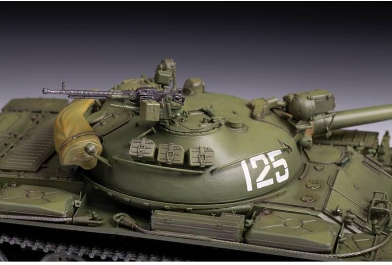 Zvezda - Model Tank T-62 Soviet Main Battle Tank Version 1974-1975 3673 1/35th Model Tank Promo