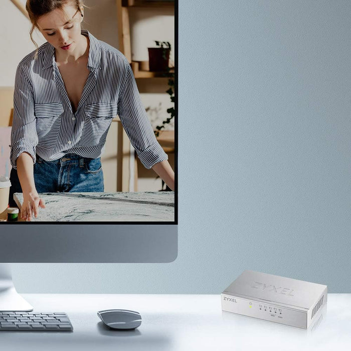 Zyxel 5-Port Desktop Gigabit Ethernet Switch - Metal housing, Lifetime Protection, UK Plug