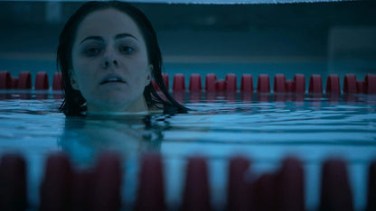 12 Feet Deep - Gefangen im Wasser